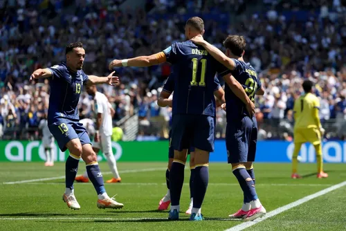 
				Entenda por que a Bósnia se classificou com a vitória do Brasil na Copa
			
			