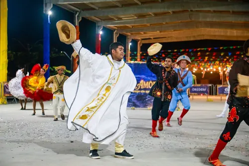 
				Flor do Amor celebra 40 anos de resistência e tradição no Forró & Folia
			
			