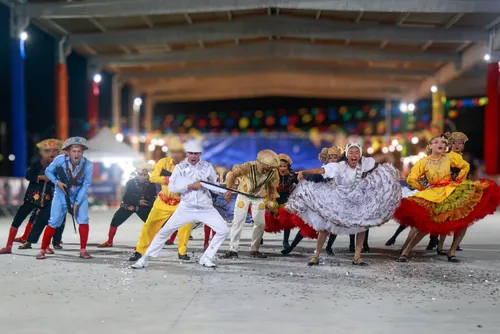 
				Flor do Amor celebra 40 anos de resistência e tradição no Forró & Folia
			
			