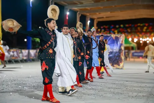 
				Flor do Amor celebra 40 anos de resistência e tradição no Forró & Folia
			
			