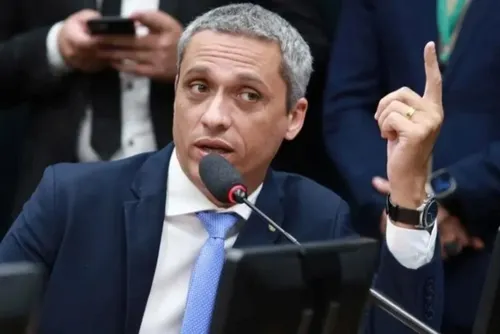
				Gustavo Gayer é condenado por associar o PT à facada em Bolsonaro
			
			