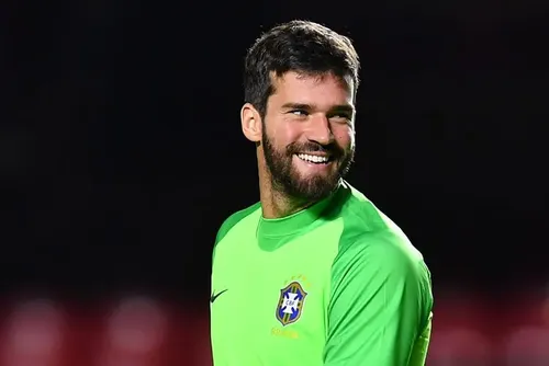 
				Lance de Alisson choca torcedores às vésperas da Copa: 'Por causa disso'
			
			
