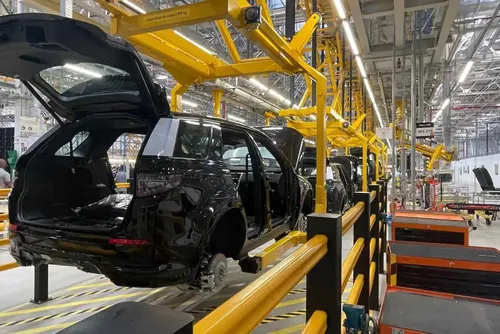 
				Land Rover encerra produção no Brasil e Chery negocia incentivos fiscais na fábrica
			
			
