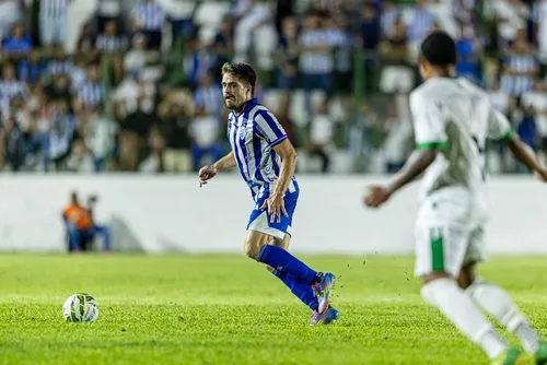 
				Matheus Melo se prepara para decisão do CSA na Série D: "Sabemos da responsabilidade"
			
			