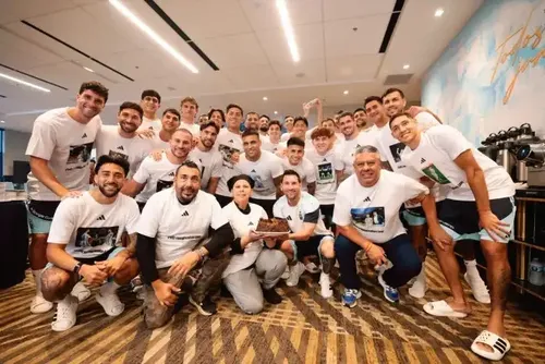 
				Messi completa 39 anos e ganha homenagem da Argentina durante a Copa; confira
			
			
