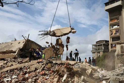 
				Mortos em terremotos na Venezuela chegam a 589
			
			