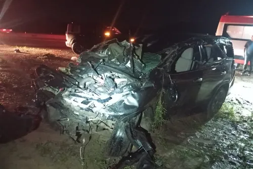 
				Motorista perde controle e capota Hilux na AL-220, no interior de Alagoas
			
			