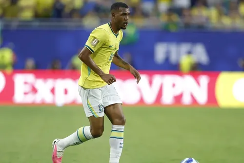 
				Novo titular da Seleção, Rayan não sabe o que é derrota há seis meses
			
			