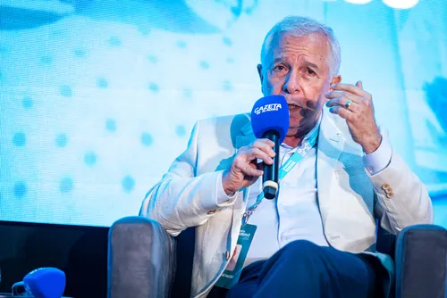
				Painel no Summit debate regulação e integração como pilares para sustentabilidade
			
			