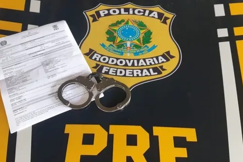 
				PRF prende estuprador condenado a 12 anos de prisão em Palmeira dos Índios
			
			