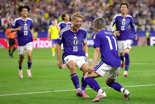 
				Quem é o principal jogador do Japão, adversário do Brasil na Copa?
			
			