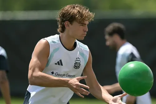 
				Real Madrid e Como chegam a acordo por Nico Paz, jogador da seleção da Argentina
			
			