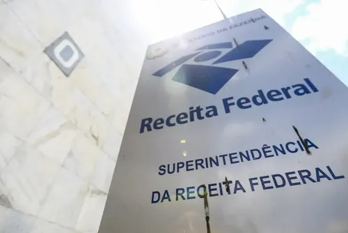 
				Receita Federal divulga primeira lista de devedores contumazes; débitos superam R$ 25 bilhões
			
			