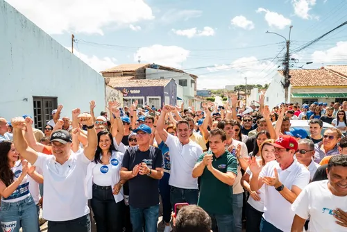
				Renan Filho percorre 14 cidades em dois dias com agenda de obras, apoios e mobilização; veja como foi
			
			