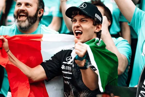 
				Russell conquista a pole para corrida principal do GP do Canadá
			
			