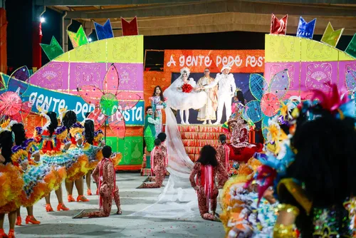 
				Santa Fé transforma arraial em manifesto pela cultura no Forró & Folia
			
			