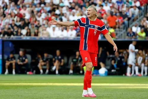 
				Sem Haaland e Odegaard, Noruega enfrenta França na Copa do Mundo
			
			