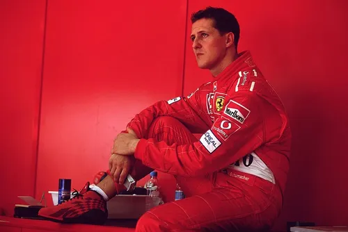 
				Socorrista que resgatou Schumacher fala pela 1ª vez após o acidente
			
			