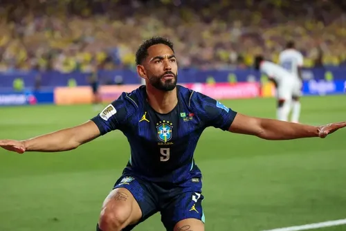 
				Vini Jr. volta a brilhar, Brasil bate Haiti e lidera grupo na Copa do Mundo
			
			