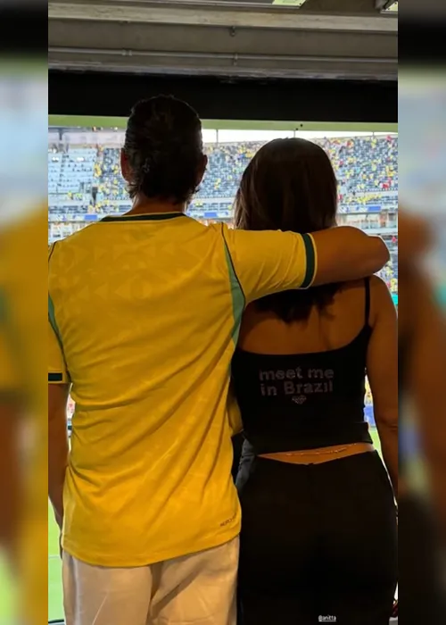 
				Anitta surge agarradinha com bilionário que já foi apontado como affair de Marina Ruy Barbosa
			
			