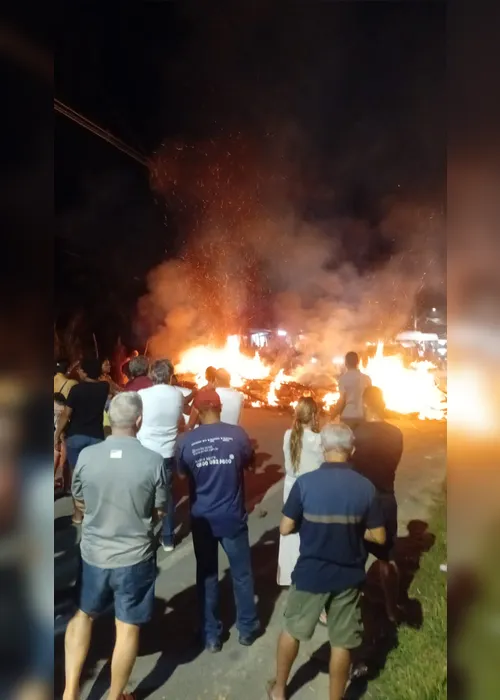 
				Caso Maxsoell: família fecha AL-101 Norte em protesto e cobra respostas sobre desaparecimento
			
			