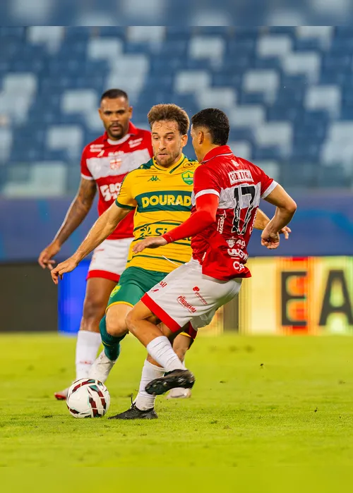 
				CRB sofre dois gols do Cuiabá em quatro minutos e encerra sequência invicta: 2 a 0
			
			