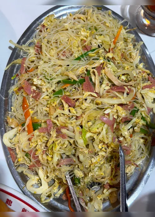 
				Dragão: uma viagem clássica pela culinária chinesa em Maceió
			
			