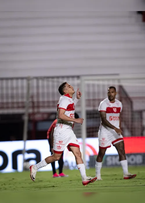 
				Em jogo dramático, CRB cede empate ao Atlético-GO, no Antônio Accioly, pela Série B: 3x3
			
			