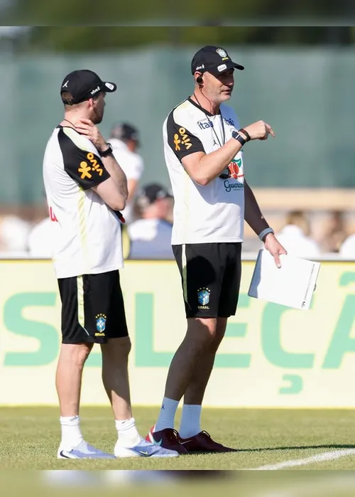 
				Fotos e vídeo: veja como foi o segundo treino da Seleção Brasileira nos EUA
			
			
