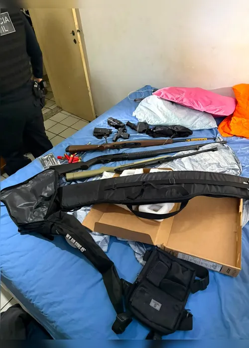 
				Operação prende suspeito de atirar em motorista por app na Jatiúca e apreende arsenal com fuzis e pistolas
			
			
