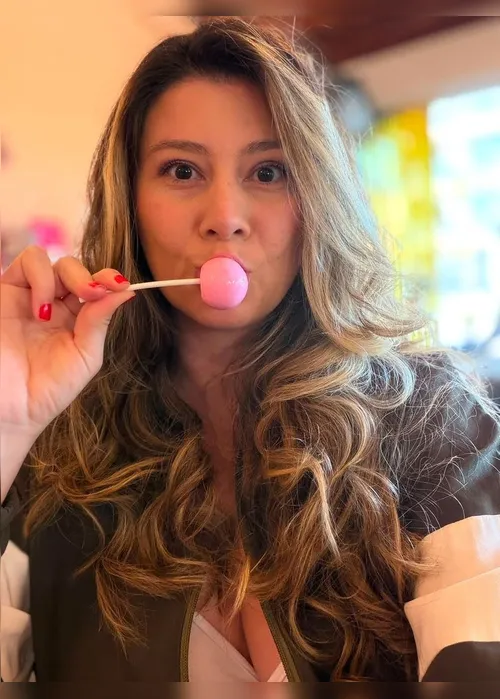 
				Influenciadora lança coleção de pirulitos íntimos para casais: “A libido também passa pela imaginação”
			
			