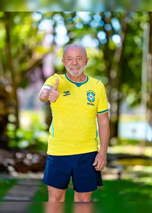 
				Lula publica foto com camisa da Seleção e dispara: "O Brasil é dos brasileiros"
			
			
