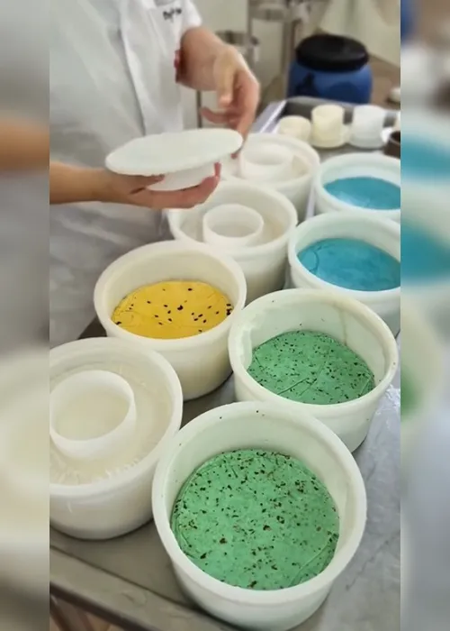 
				Mineiros criam queijo verde e amarelo para celebrar Seleção Brasileira
			
			