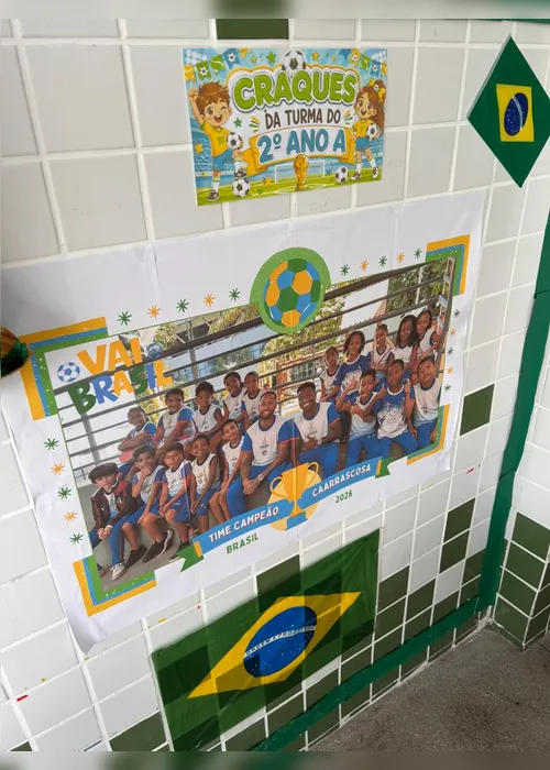 
				Aluno diz que não pode comprar álbum da Copa, e professor cria versão especial para toda a turma
			
			