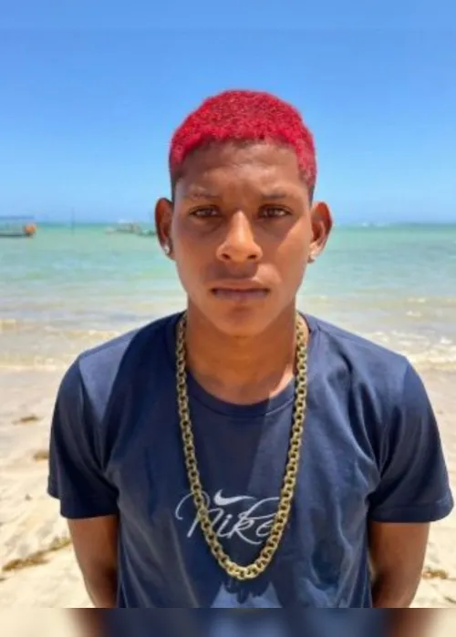 
				Suspeito de integrar facção morre após troca de tiros com a PM no litoral de Alagoas
			
			