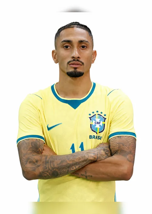 
				Veja como ficaram: CBF divulga imagens dos jogadores da Seleção com os uniformes da Copa
			
			