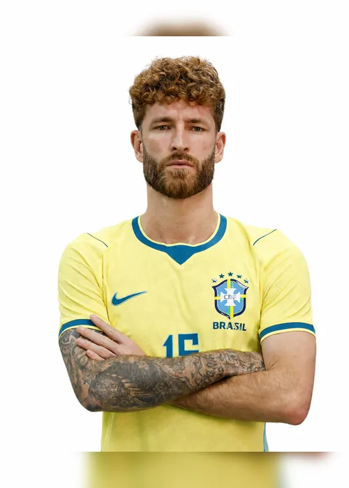 
				Veja como ficaram: CBF divulga imagens dos jogadores da Seleção com os uniformes da Copa
			
			