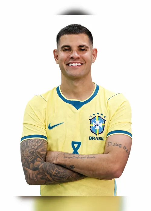 
				Veja como ficaram: CBF divulga imagens dos jogadores da Seleção com os uniformes da Copa
			
			