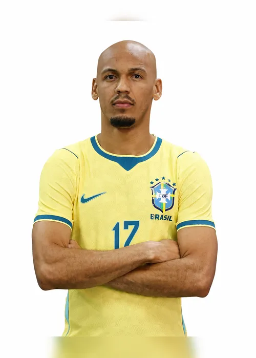 
				Veja como ficaram: CBF divulga imagens dos jogadores da Seleção com os uniformes da Copa
			
			