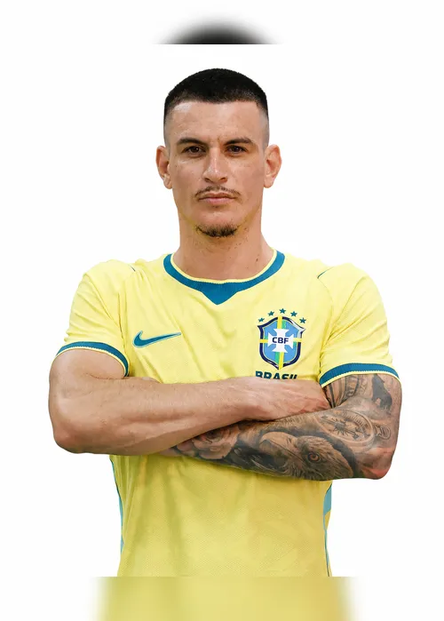 
				Veja como ficaram: CBF divulga imagens dos jogadores da Seleção com os uniformes da Copa
			
			