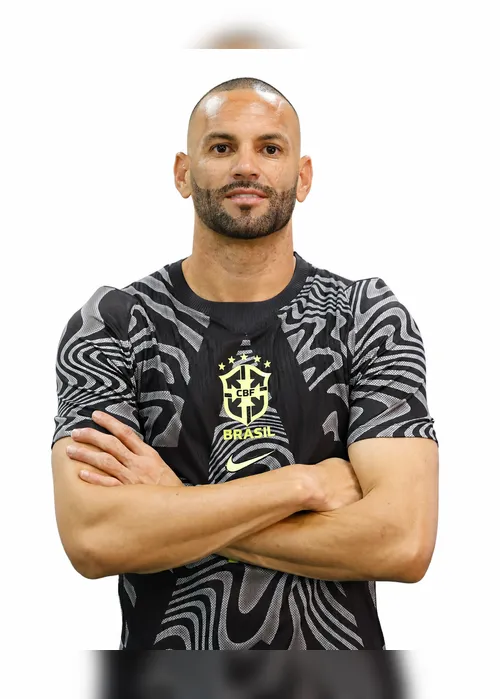 
				Veja como ficaram: CBF divulga imagens dos jogadores da Seleção com os uniformes da Copa
			
			