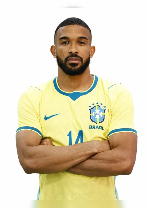 
				Veja como ficaram: CBF divulga imagens dos jogadores da Seleção com os uniformes da Copa
			
			