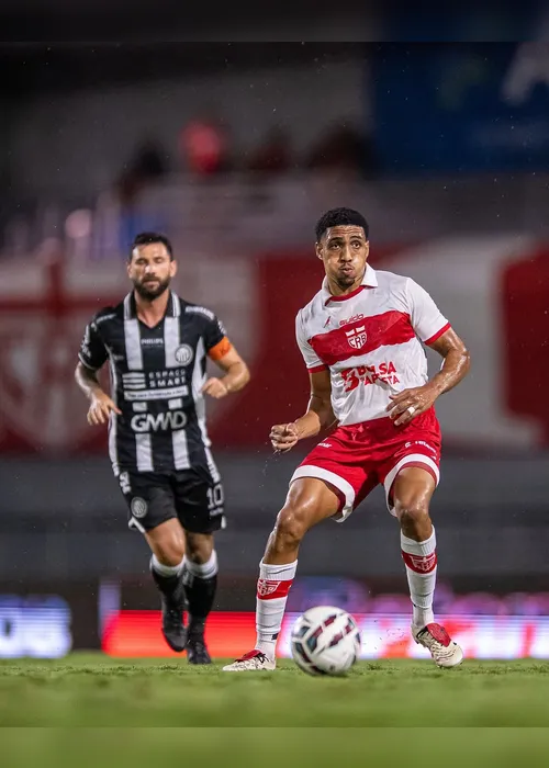 
				Wallace desperta interesse no Brasil e em Portugal e pode ser negociado pelo CRB na próxima janela
			
			