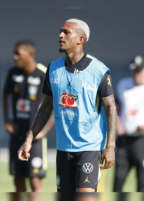 
				Wesley fala sobre retorno ao lado direito e minimiza dificuldades: "Sem tensão"
			
			