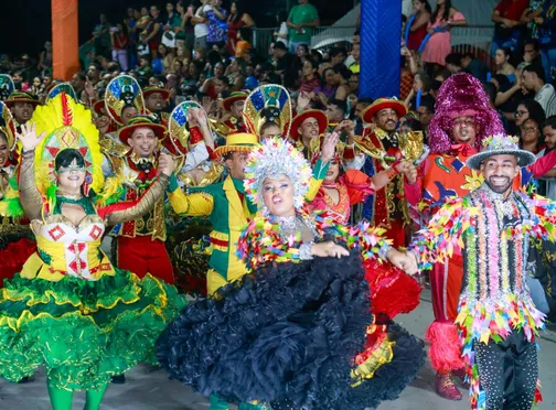 Pé de Serra transforma cultura do boi em celebração da diversidade no Forró & Folia