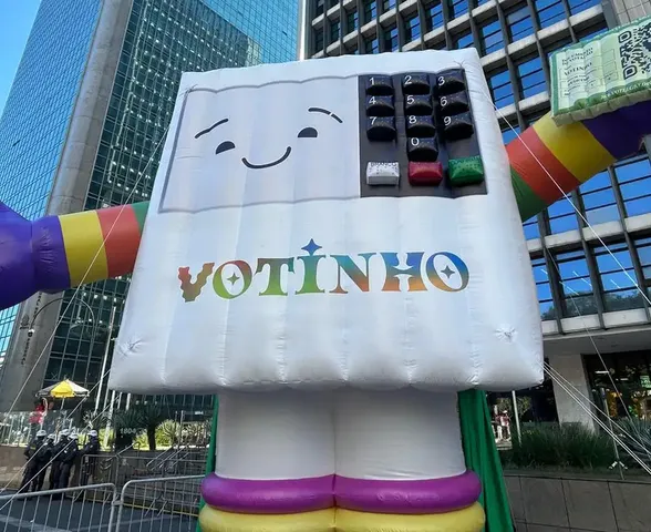 30ª Parada do Orgulho LGBT+ alerta sobre importância do voto