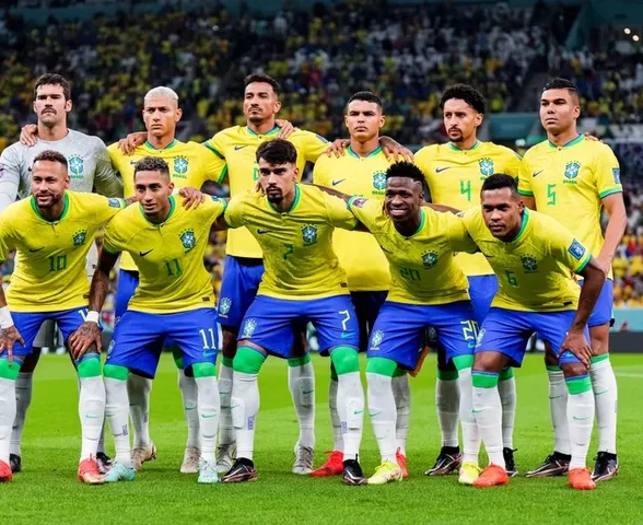 Brasil deve repetir oito titulares do time de 2022 na estreia da Copa