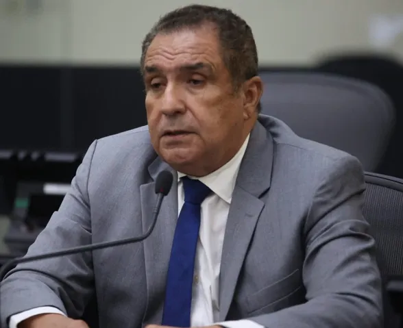 Deputado comemora curso de Medicina em Delmiro Gouveia