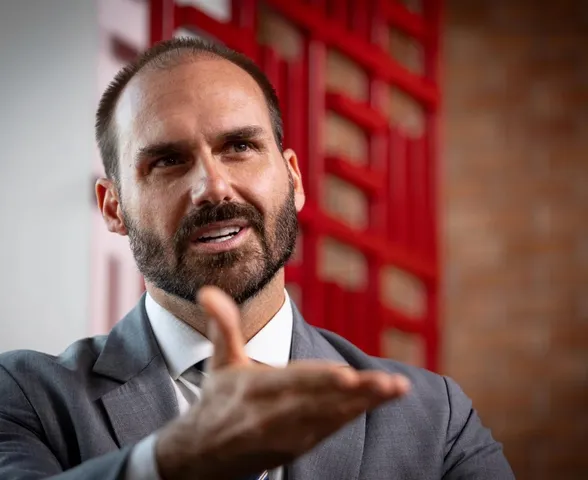 Eduardo Bolsonaro questiona STF após processo que levou a sua condenação