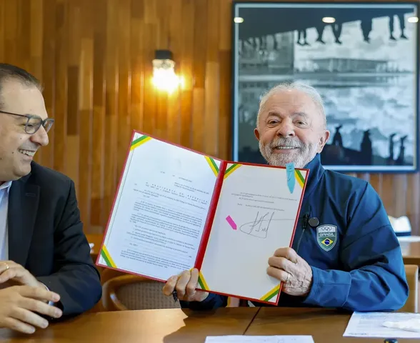 Lula sanciona lei que garante renovação automática da CNH